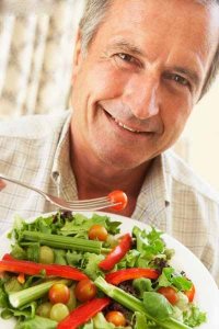 senior-man-eating-healthy