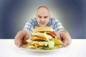 11 نشانه وجود اختلال در خورد و خوراک 