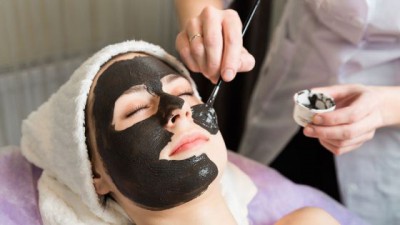 مزایا و معایب ماسک زغال برای پوست
