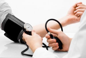 آیا افراد مبتلا به فشار خون می توانند روزه بگیرند
