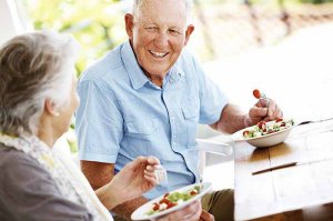 برنامه غذایی ویژه افراد مسن