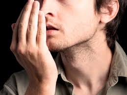 بیان علت بوی بد دهان با 6 عادت اشتباه و راه جلوگیری