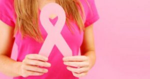 متوقف کردن رشد سلول سرطان سینه با شیر دادن