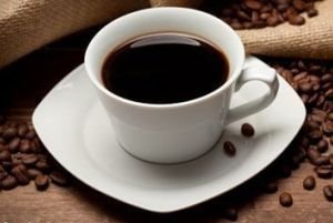 در زمان افطار از نوشیدن قهوه خودداری کنید
