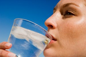 اصولی برای نوشیدن آب مورد نیاز بدن