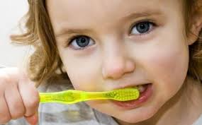 توصیه هایی برای خمیر دندان کودکان